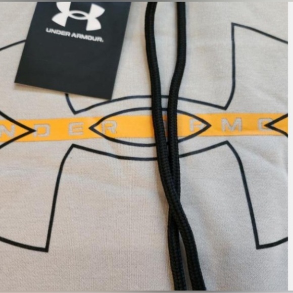 Mens Under Armour Hoodie Sweatshirt
2XL Cream & Gold W/Front Pocket - Picture 6 of 9